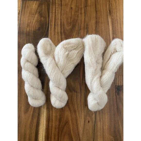 3 Skeins Mohair Light Beige 150g #410 - Picture 1 of 3